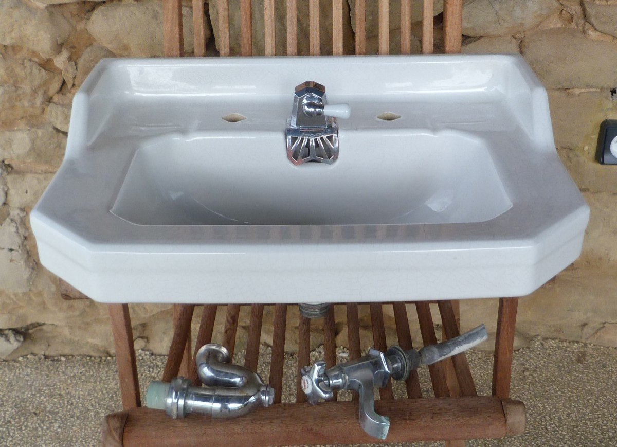 Retro Washbasin 