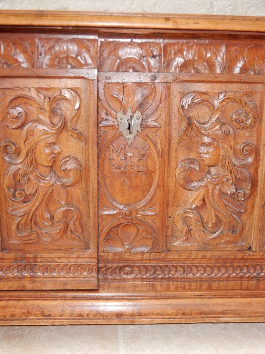 Carved Walnut Chest From XVII Eme-photo-4