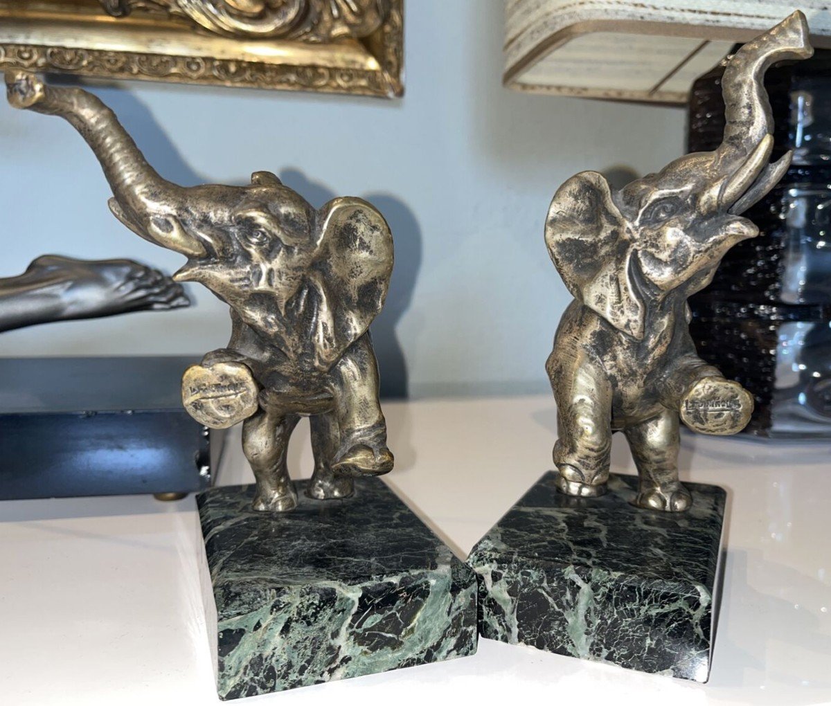 Louis Fontinelle (1886-1964) Pair Of Bookends With Elephants In Bronze On Marble Signed-photo-1