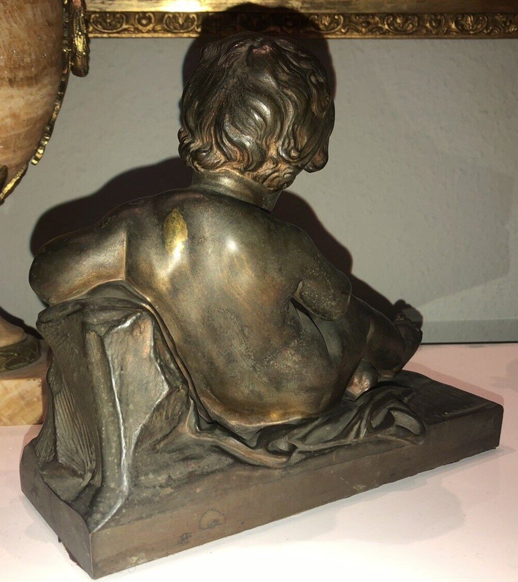 Large Leaning Putto In Bronze With Anonymous Medal Patina H. 21 Cm-photo-3