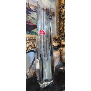BACCARAT - Grand Vase Soliflore En Cristal Forme Libre. H32 Cm Signé