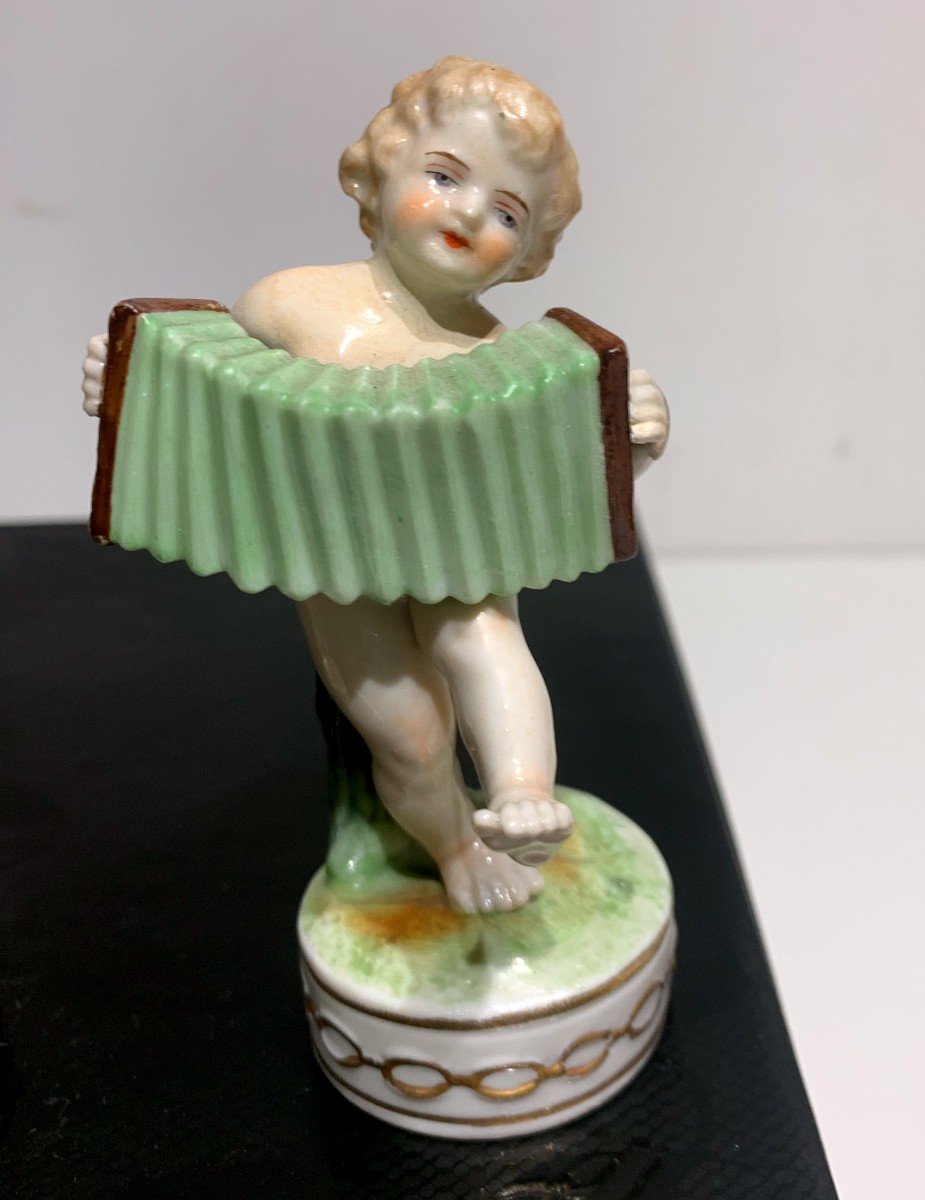 5 Putti Musicians In Nineteenth Vienna Porcelain-photo-3