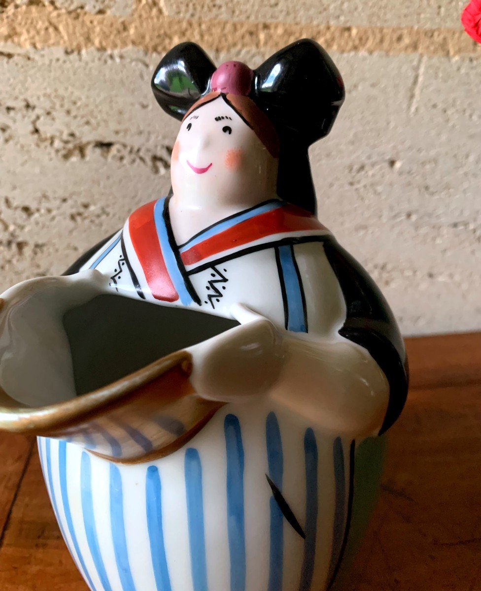 Porcelain Pitcher From The "art Deco" Period: Young Alsatian Model Robj-photo-2