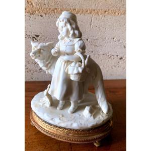 "little Red Riding Hood" Biscuit In Parian From The Early 20th Century 