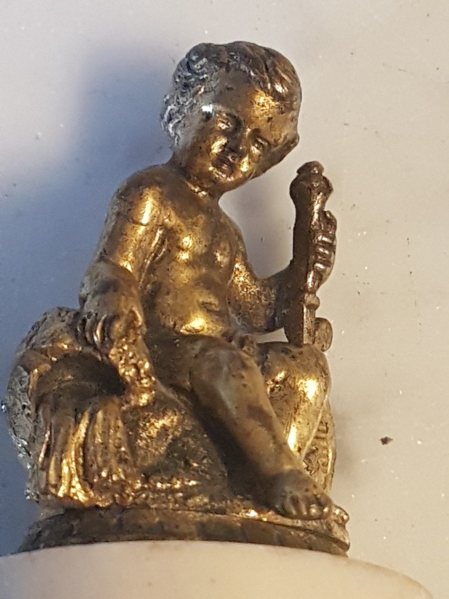 Petit  Putti En Bronze Doré. -photo-1