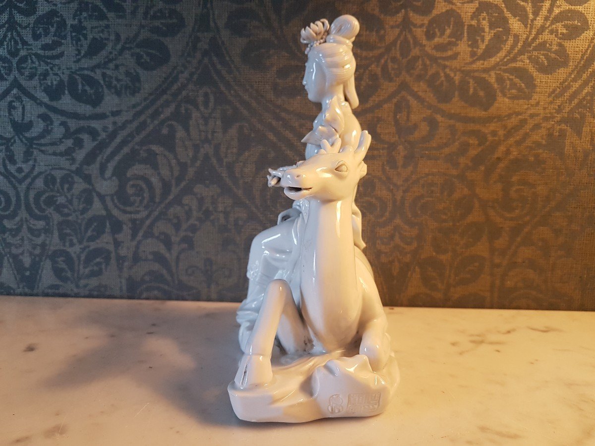 White China Porcelain Sculpture 20th Century. -photo-3