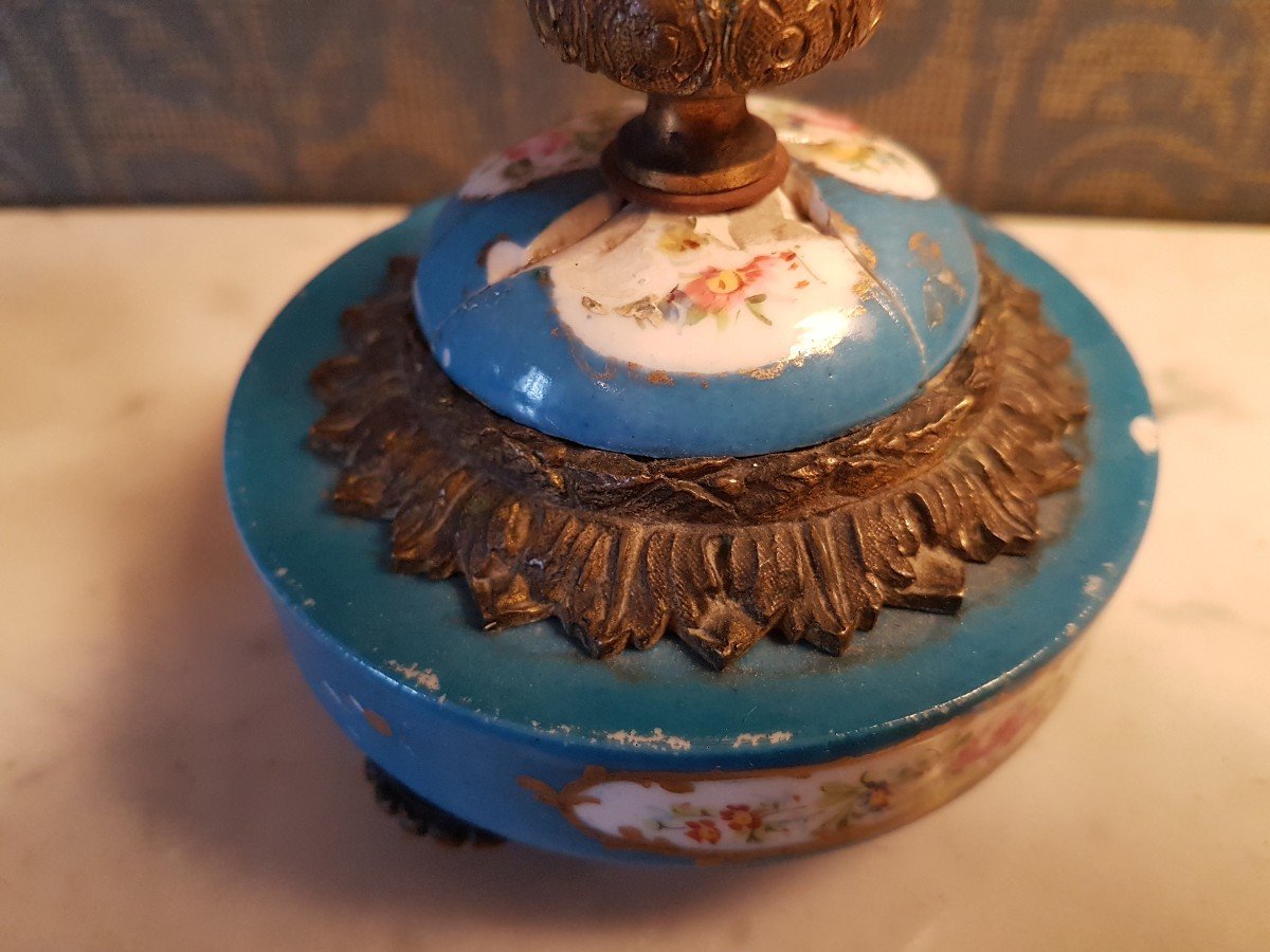 Paire Bougeoirs  En Bronze Et Porcelaine Sevres.  Napoleon III. -photo-5