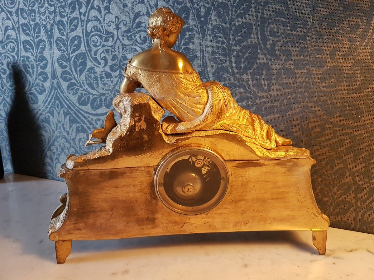 Pendule En Bronze Doré Avec Plaquettes En Porselaine  De Sevres. -photo-3