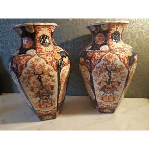 Pair Of Imari Vases - Japan 19th Century, Hexagonal.