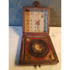 Boit Astrologie Chinois.  20eme Siècle. 