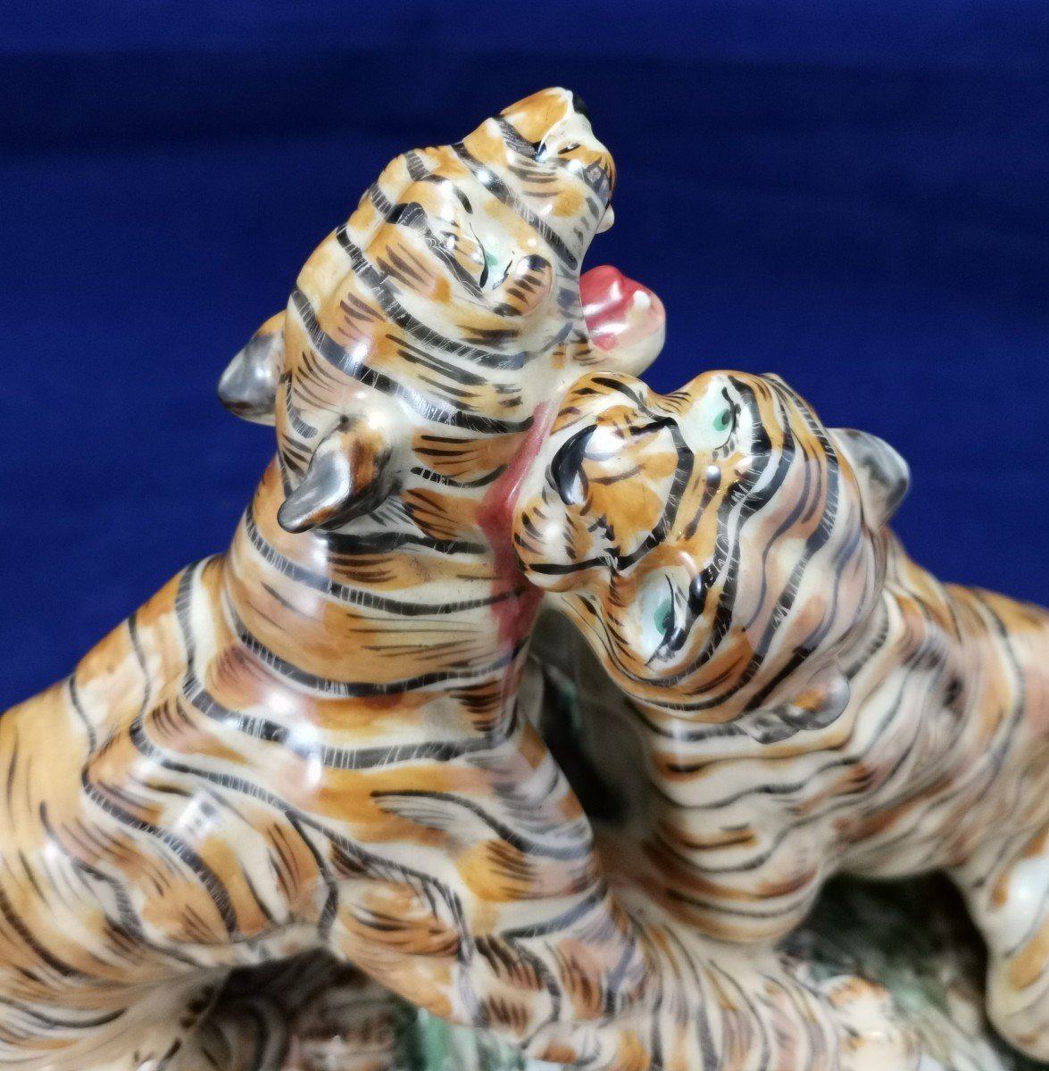 Limoges Porcelain Sculpture Jules Teissonniere Fighting Tigers-photo-1