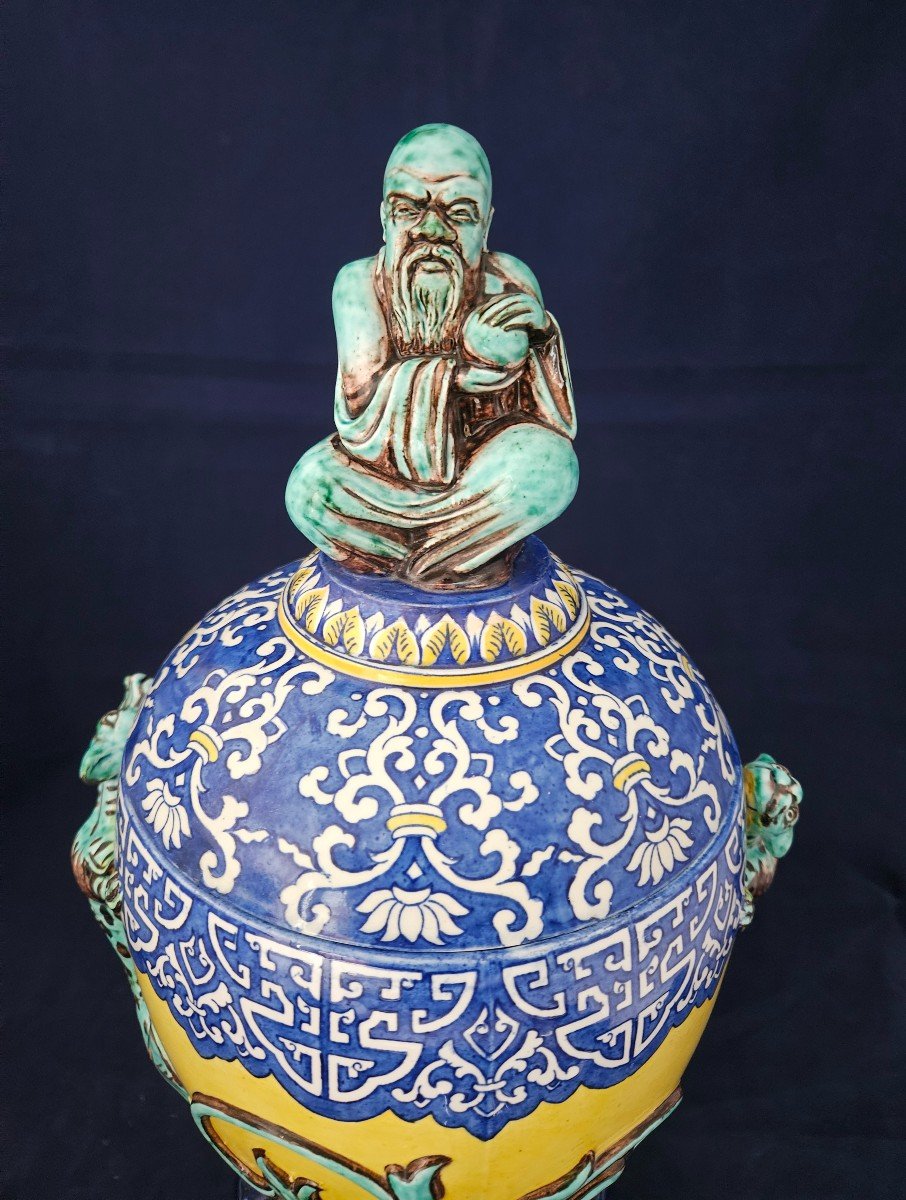 Gien, Covered Urn On Earthenware Base 1860 / 1871-photo-4