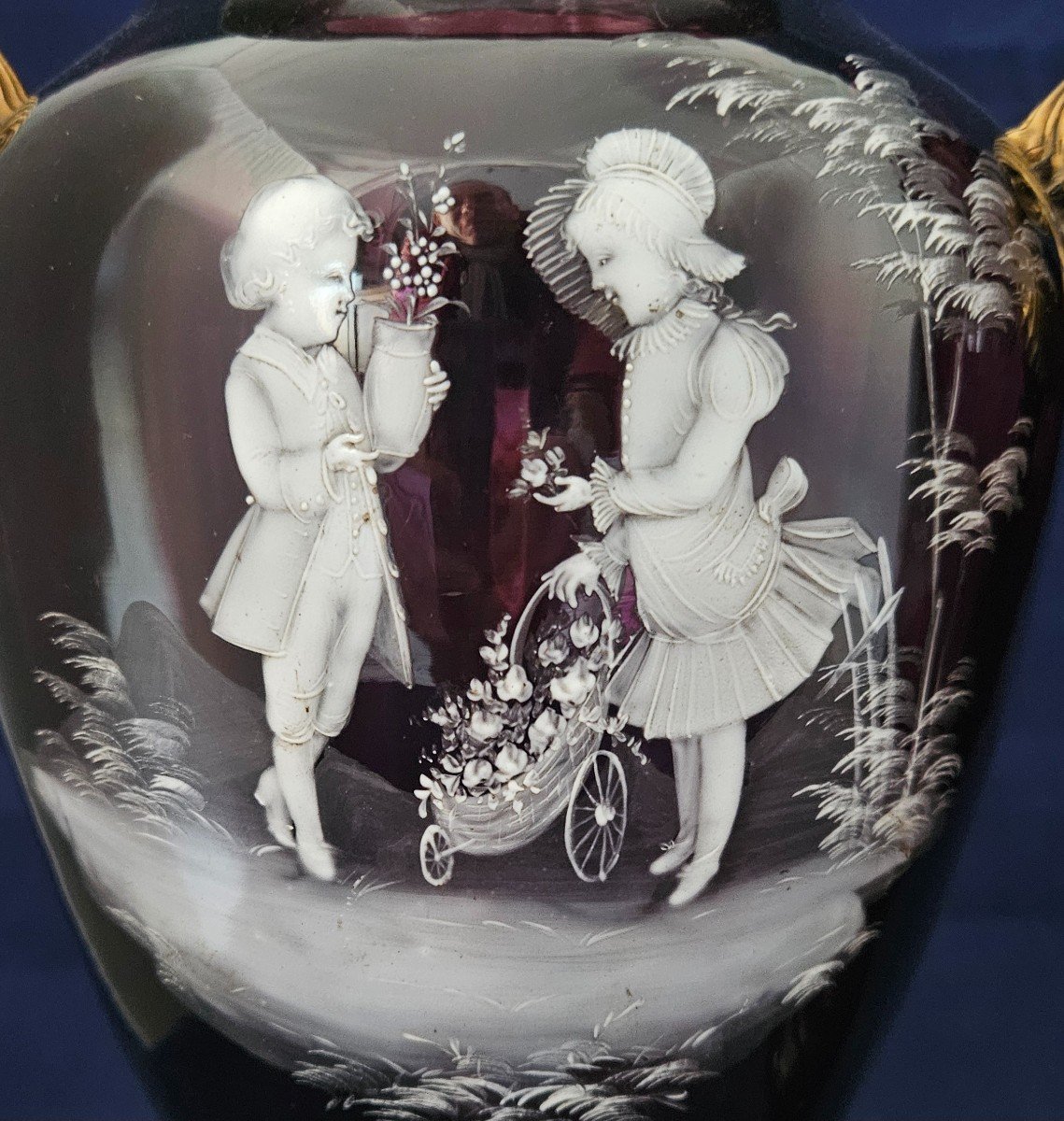 Grande paire de vases en verre émaillée de Mary Gregory 19ème -photo-6