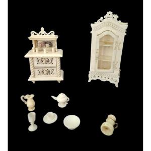 Dollhouse, Miniature Bone Furniture 19th Century 