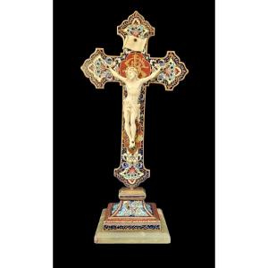 Crucifix à émaux cloisonnés,  Christ en Ivoire fin 19 ème 