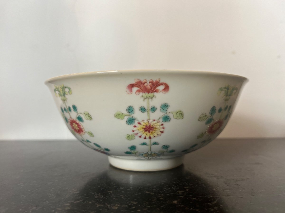 Large Bowl - Porcelain - Guangxu Period - China - 20th Century