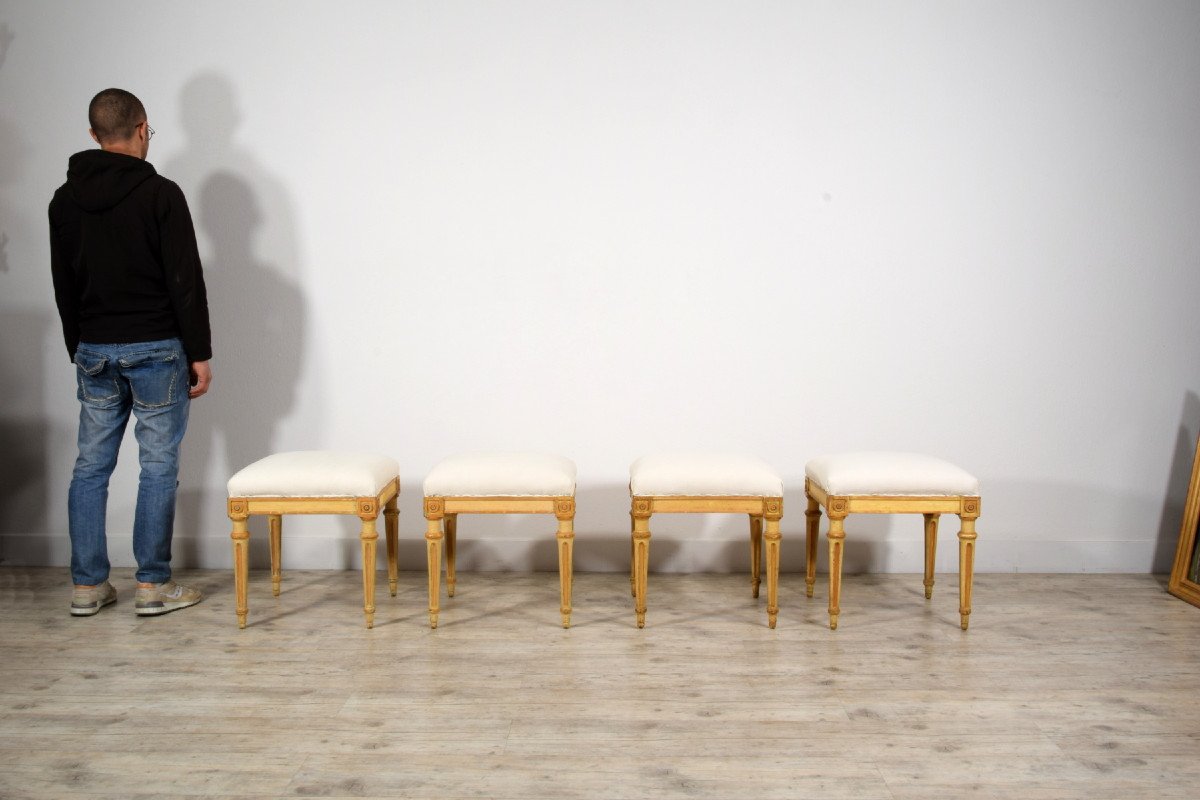 18th Century, Four Italian Lacquered Wood Stools -photo-6