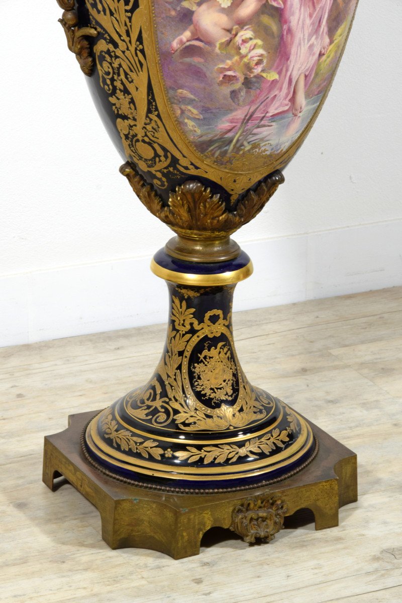 End Of 19th Century, Monumental Sèvres Polychrome Porcelain Vase -photo-3