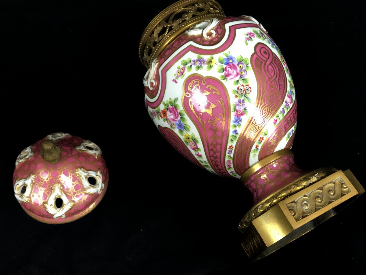 19th Century Polychrome Porcelain And Gilded Bronze Francia Louis XVI Style Perfume Burner -photo-3