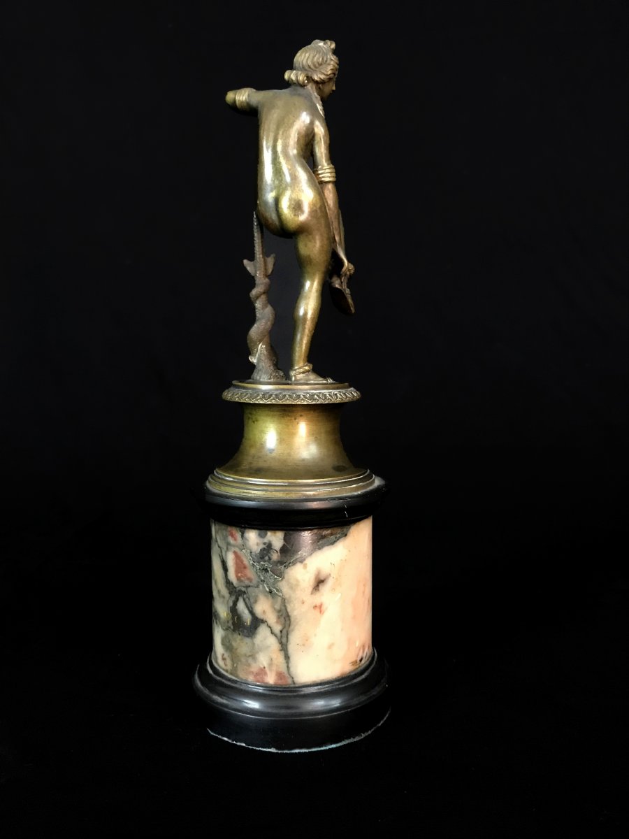 18th Century, Italian Bronze Sculpture With Venus Removing Her Sandal-photo-3