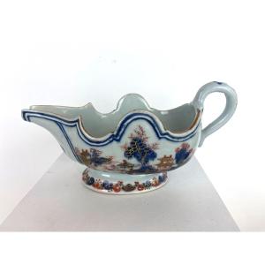 18th Century Chinese Porcelain Sauce Boat.