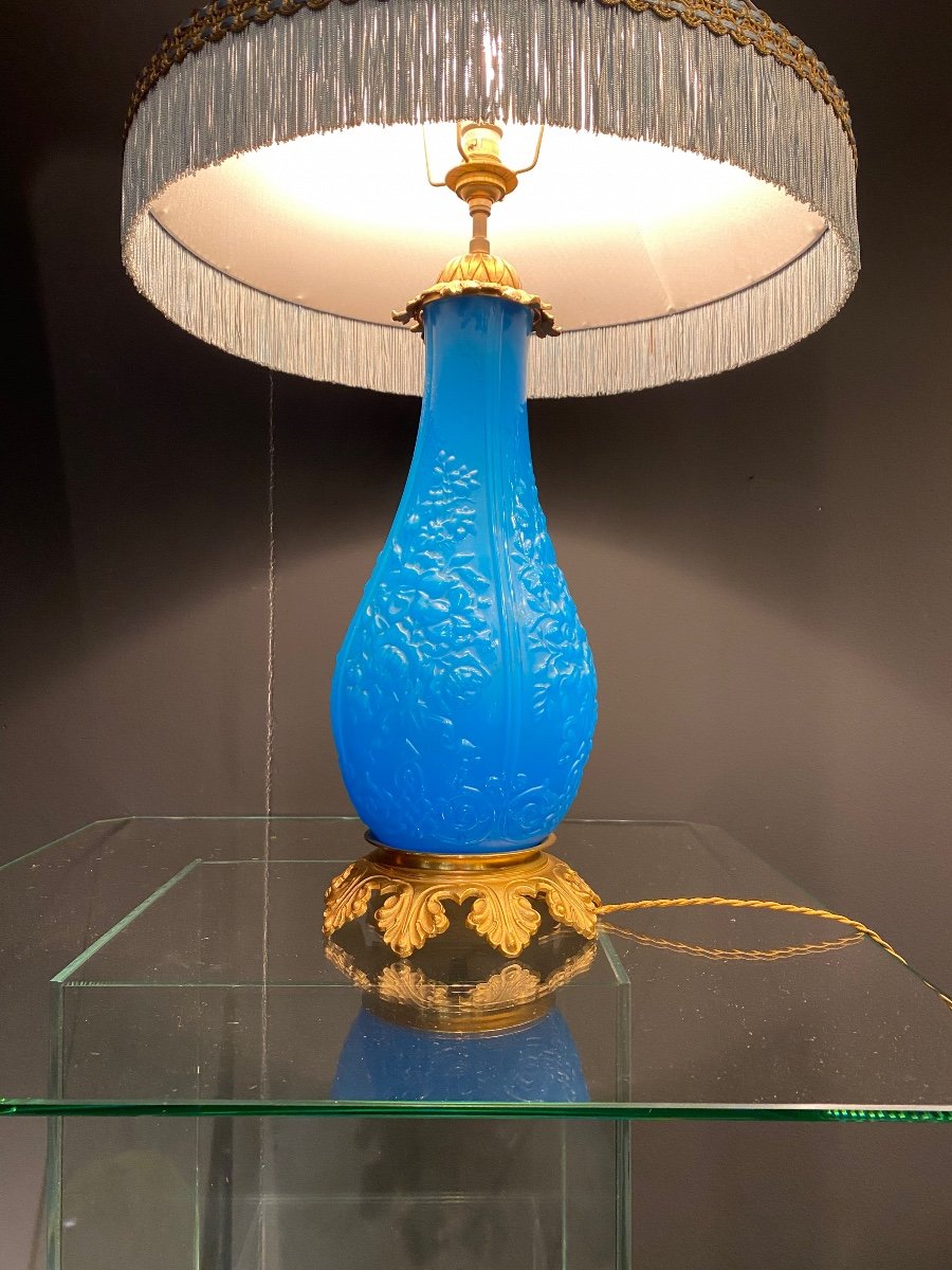 Importante Lampe En Opaline bleu Montée Bronze Ciselé Doré.-photo-4