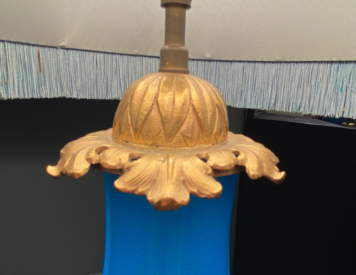 Importante Lampe En Opaline bleu Montée Bronze Ciselé Doré.-photo-7