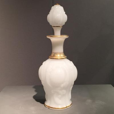 Important Flacon White Opaline Decoration Baccarat XIXth Napoleon III.