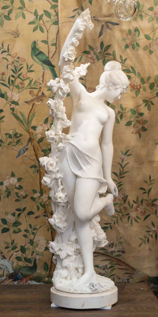 White Marble Sculpture