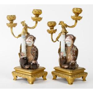 Paire De Candelabres En Bronze Et Porcelaine Dans Le Gout Japonisant