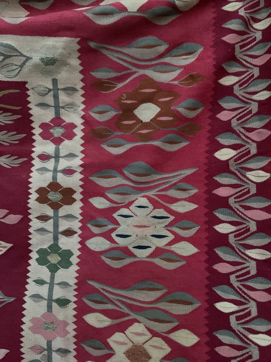 Gorgeous Eastern European Pink Kilim-photo-4