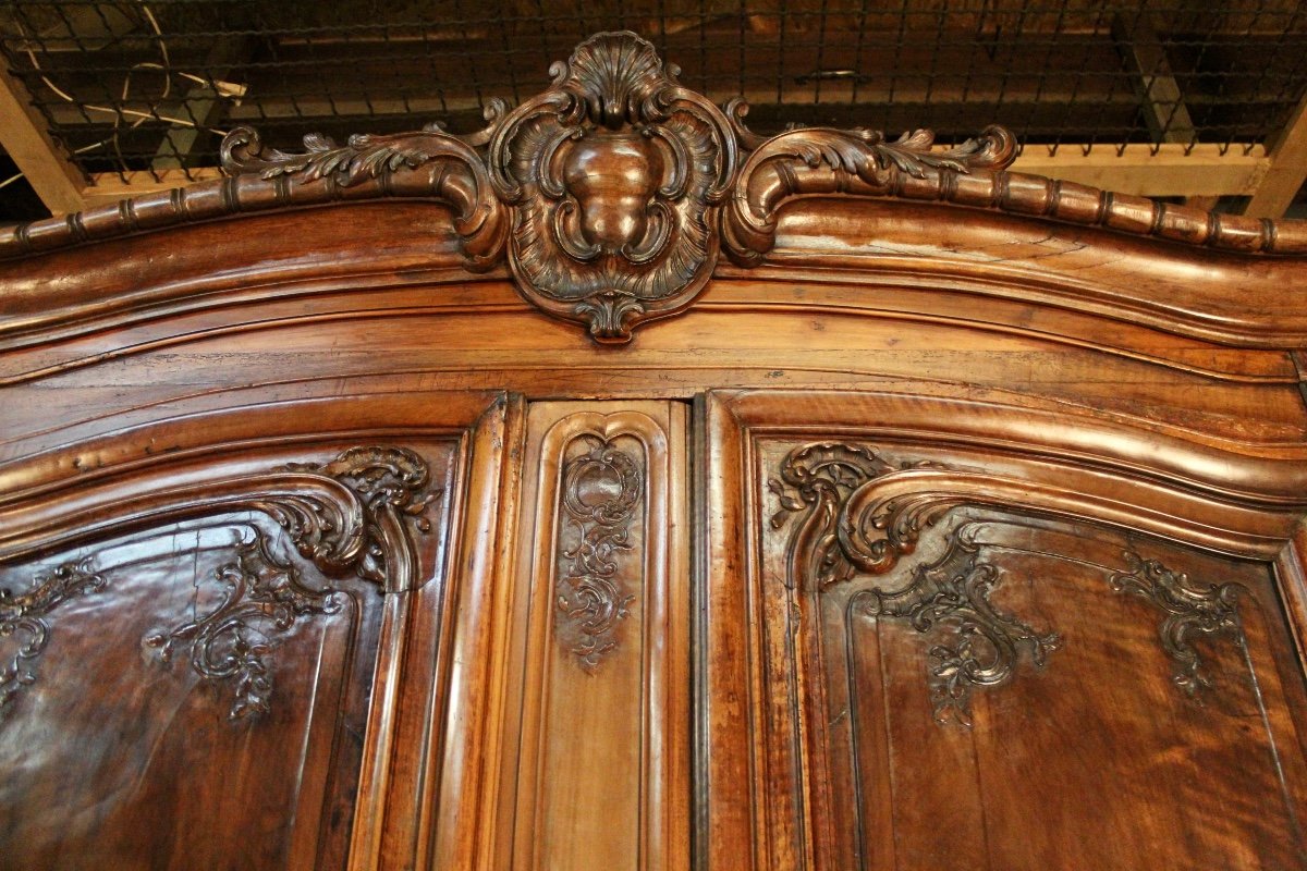 18th Century Walnut Wardrobe With Gendarme Hat-photo-4