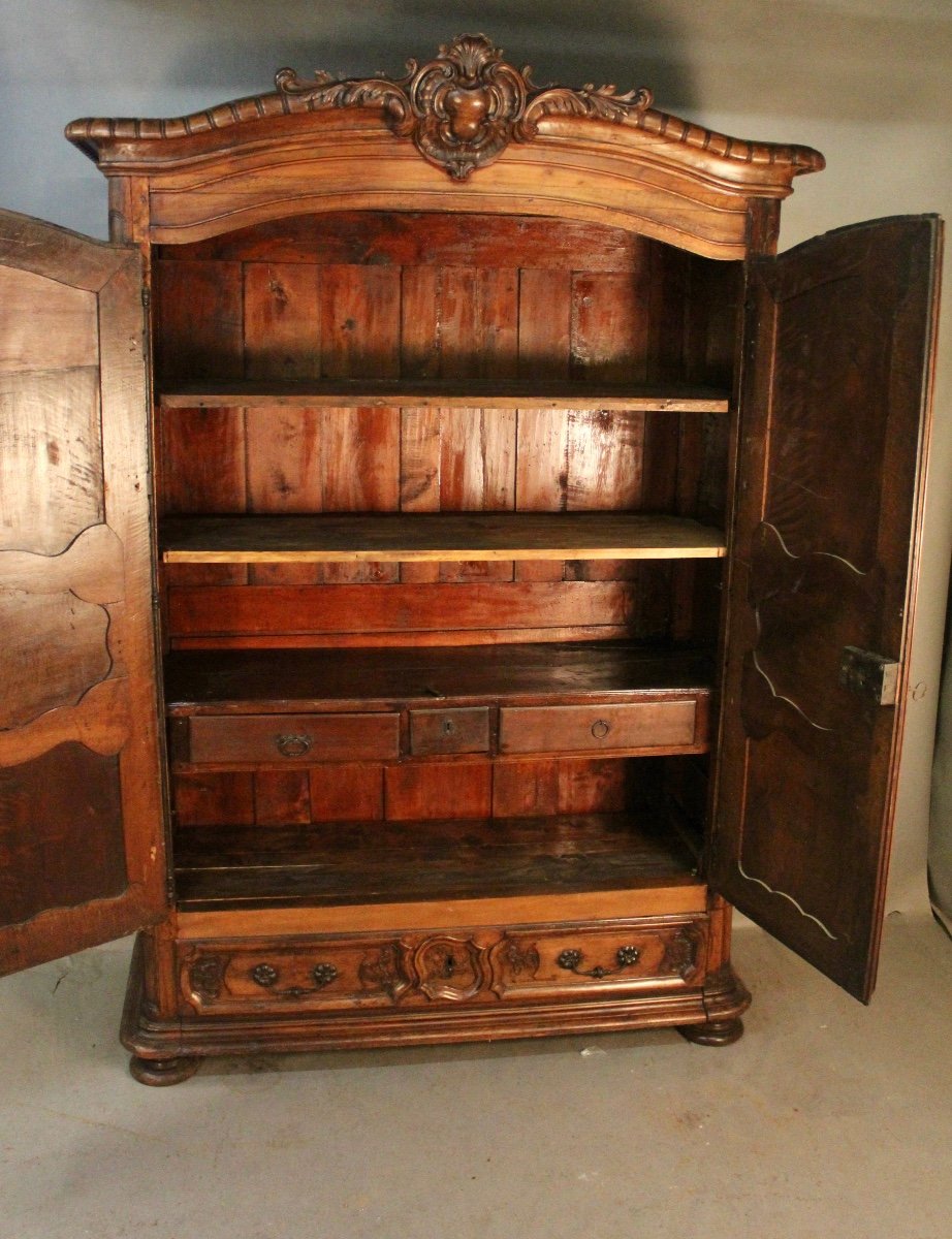 18th Century Walnut Wardrobe With Gendarme Hat-photo-8