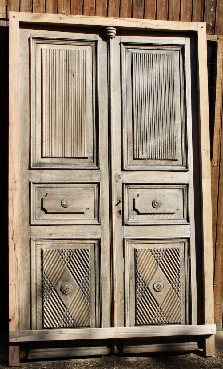 Double Door In Carved Walnut-photo-4