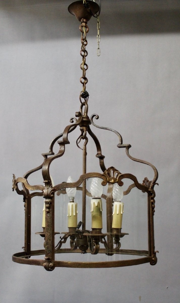 Round Wrought Iron Lantern With 4 Lights