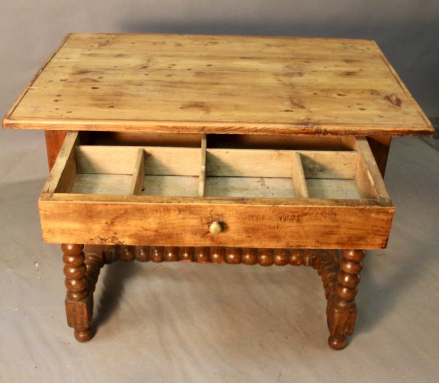 Louis XIII Writing Table With Rosary Feet-photo-1