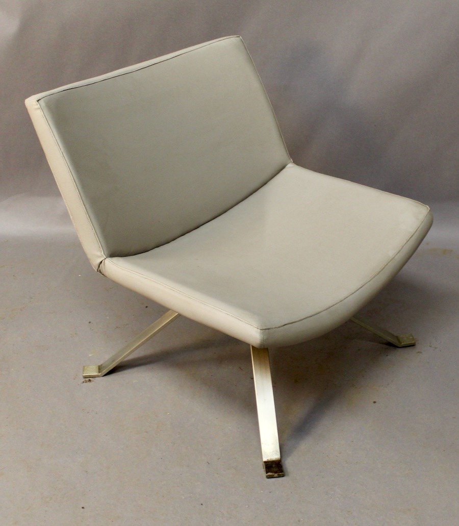 Kesterport Light Grey Skai Top Design Armchair