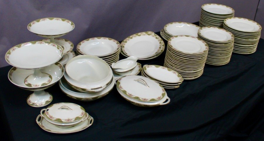 Service De Table En Porcelaine De Limoges 96 Pièces -photo-2