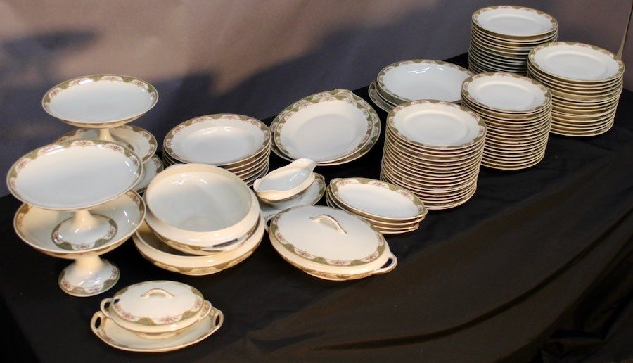 Service De Table En Porcelaine De Limoges 96 Pièces -photo-3