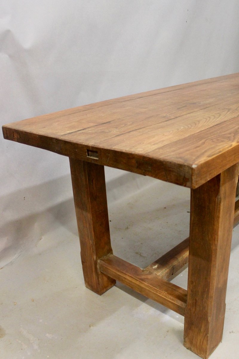 Brutalist Chestnut Table -photo-1