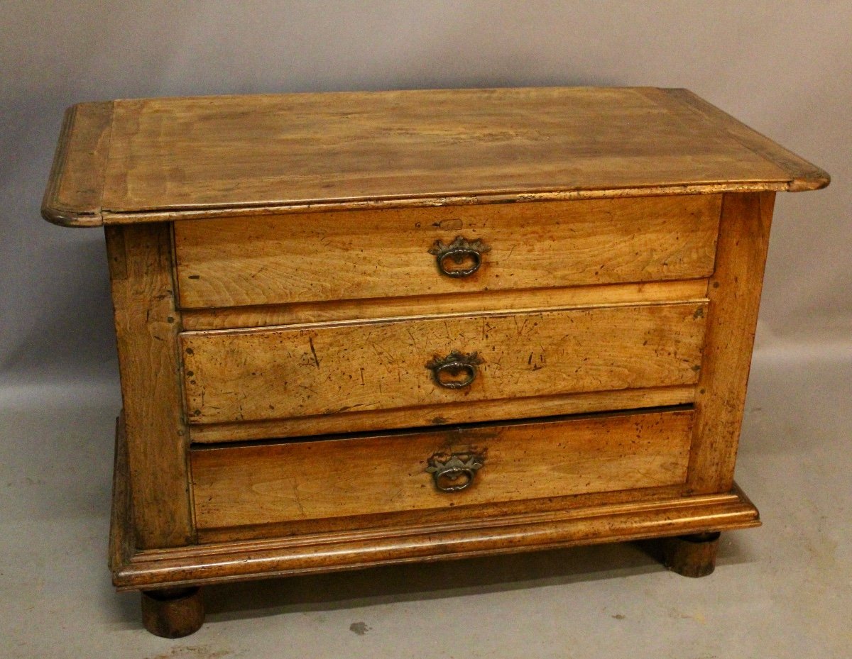 Louis XIV Chest Of Drawers In Walnut -photo-3