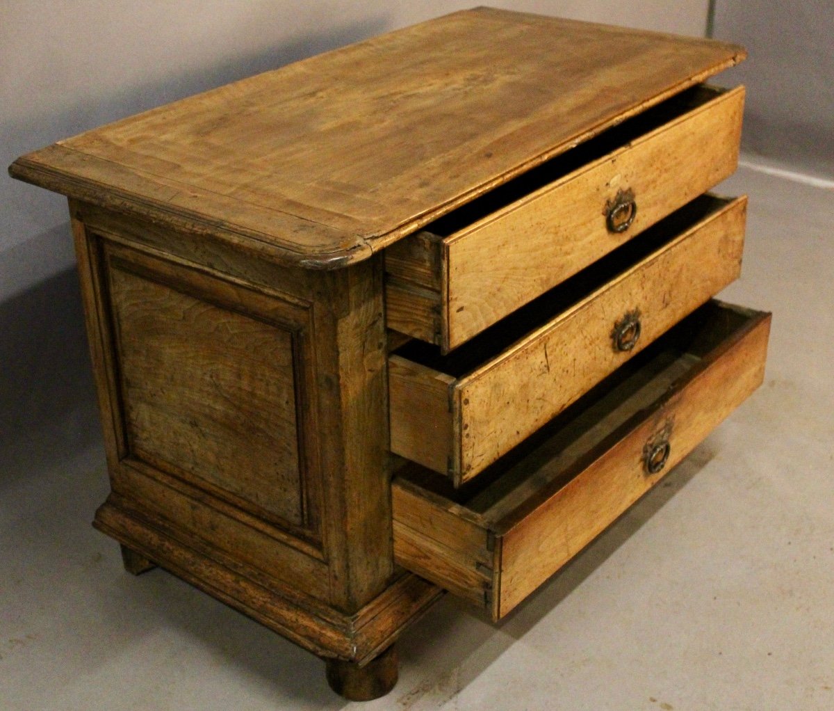 Louis XIV Chest Of Drawers In Walnut -photo-1