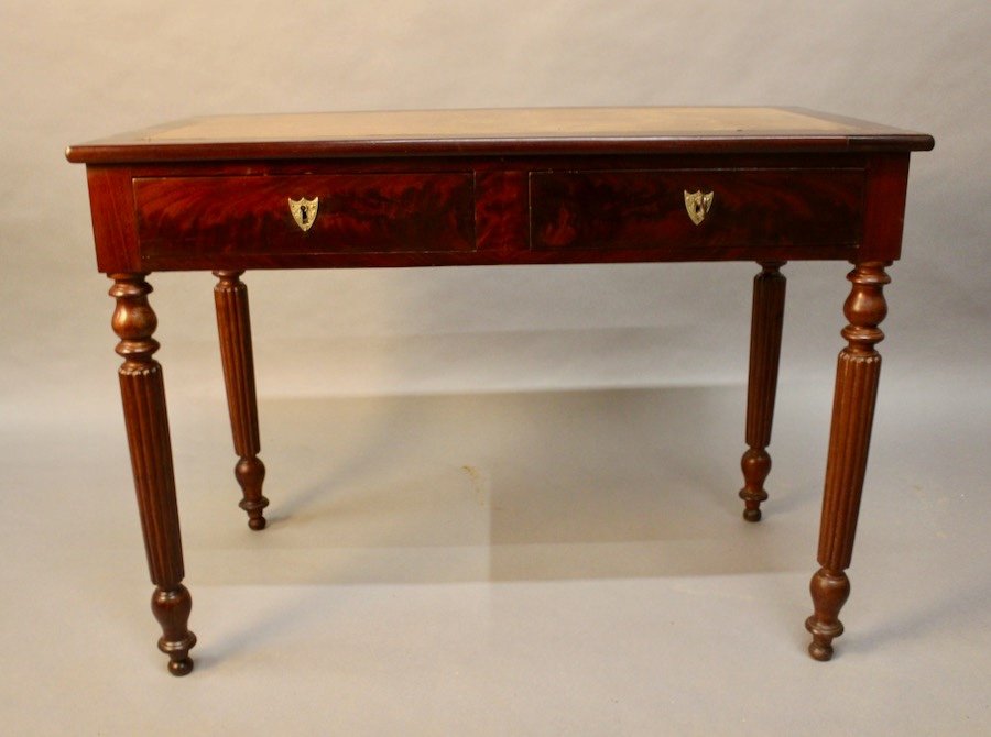 19th Century Mahogany Desk With Leather Top-photo-2