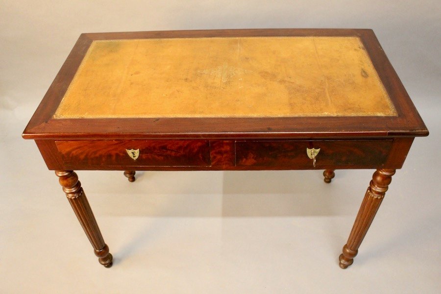 19th Century Mahogany Desk With Leather Top-photo-3