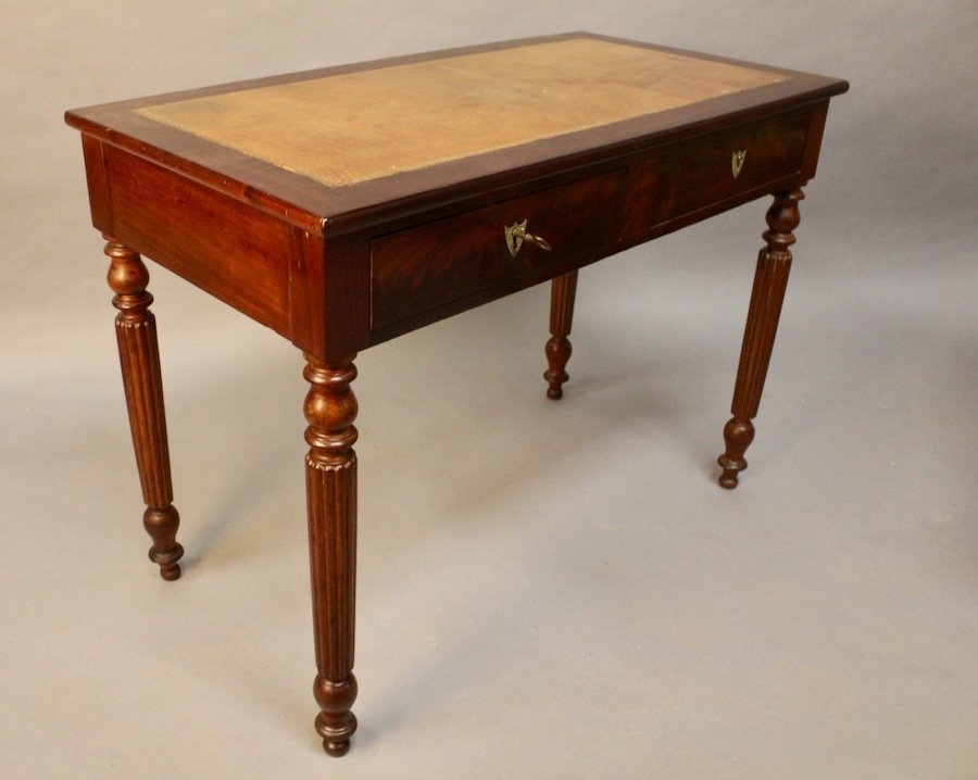 19th Century Mahogany Desk With Leather Top-photo-2