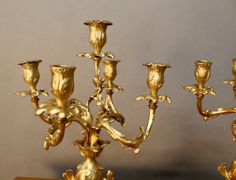 Paire De Chandeliers Style Rocaille En Bronze -photo-2