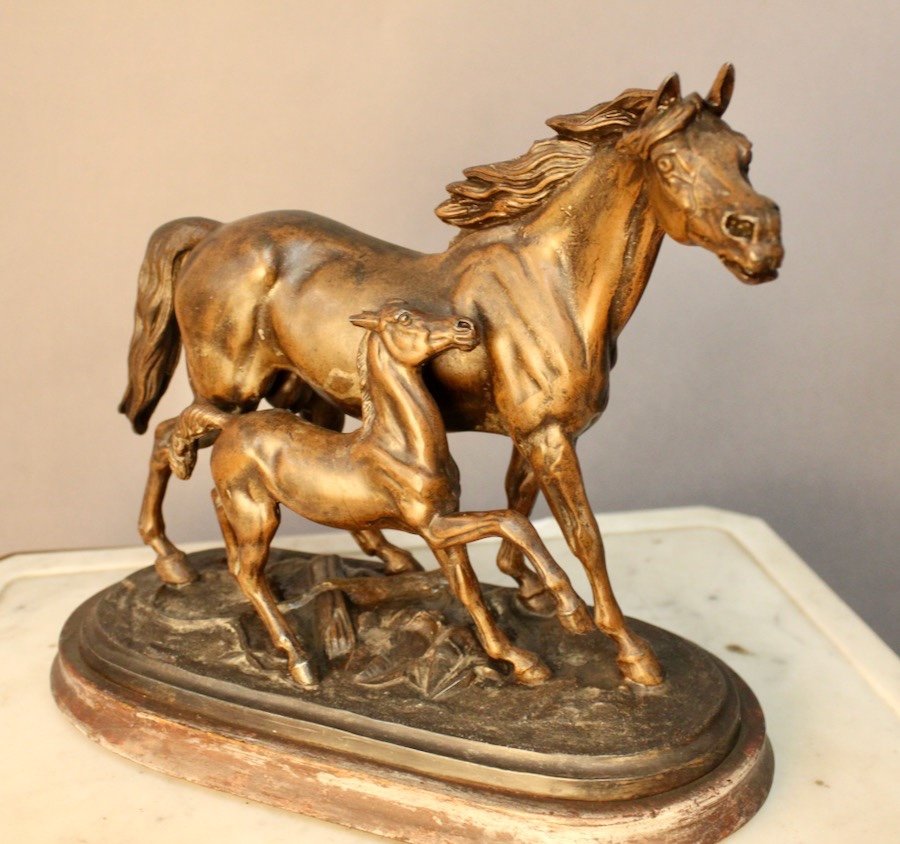 Bronze Sculpture Mare And Foal On Wooden Base -photo-2