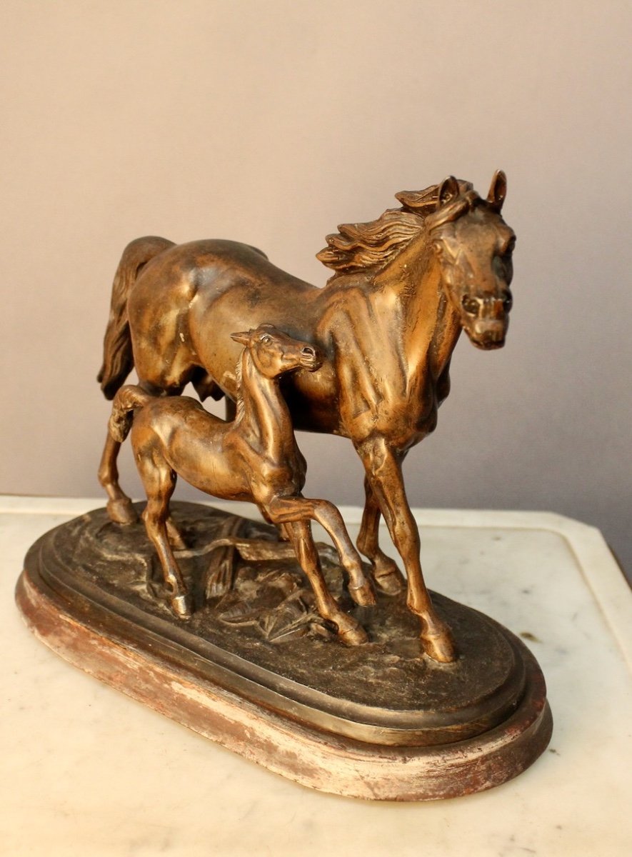 Bronze Sculpture Mare And Foal On Wooden Base -photo-4