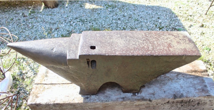 Large Wrought Iron Blacksmith Anvil-photo-1