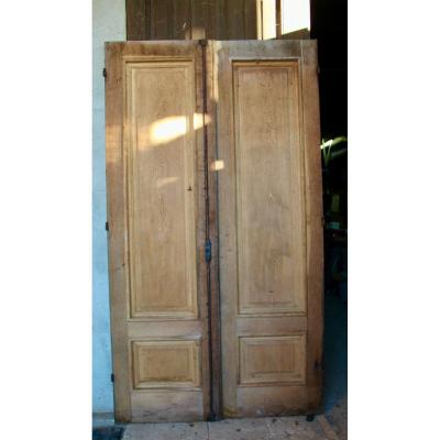 Pair Of Nineteenth Oak Landing Doors